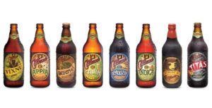 Exemplo de vários tipos de cervejas artesanais da marca Colorado